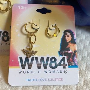 💫💪 Wonder Woman ear rings !! 💪💫